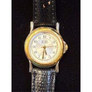 Bill Blass Quartz Ladies Wristwatch Leather Band